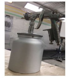 Suction feed spray gun